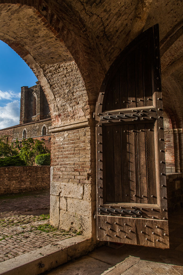 San Galgano Abbey and the hermitage of Montesiepi